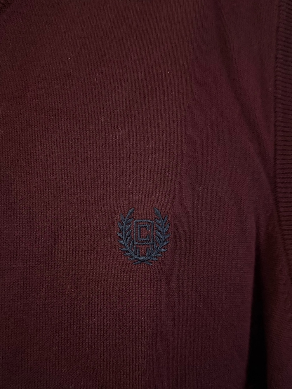 Chaps Burgundy Men’s V-Neck Sweater Vest - Picture 3 of 4